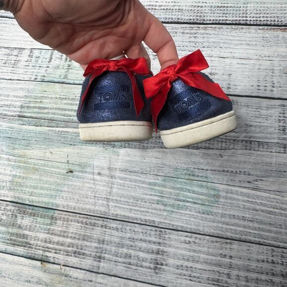 TOMS x Disney Snow White Women’s 6.5 Limited Edition Rare - Picture 4 of 5